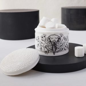 Bird skull apothecary Antikapratika black lines porcelain made in Berlin